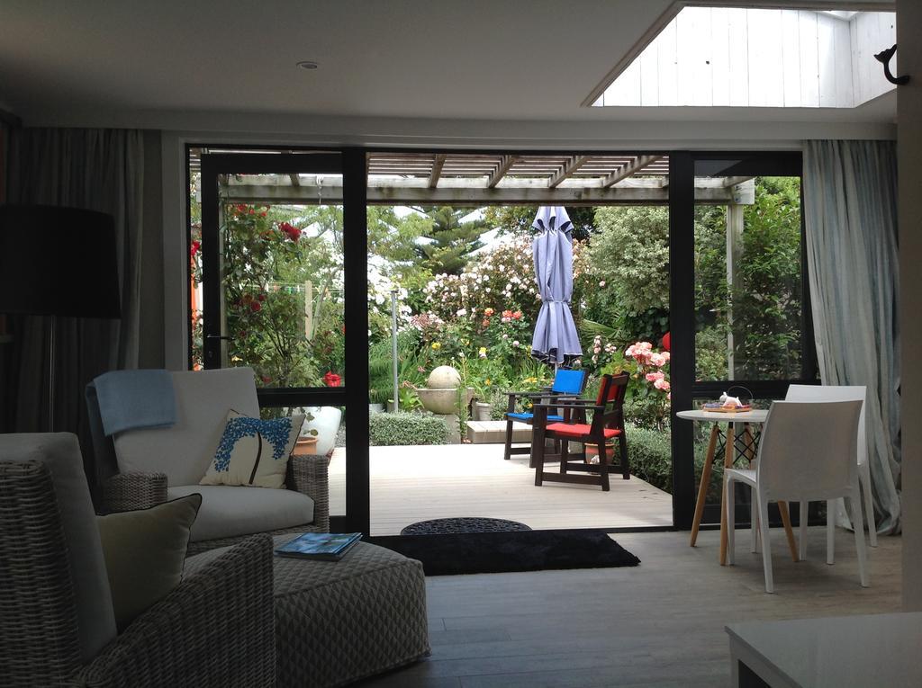 Top Floor Bed And Breakfast Paraparaumu Dış mekan fotoğraf
